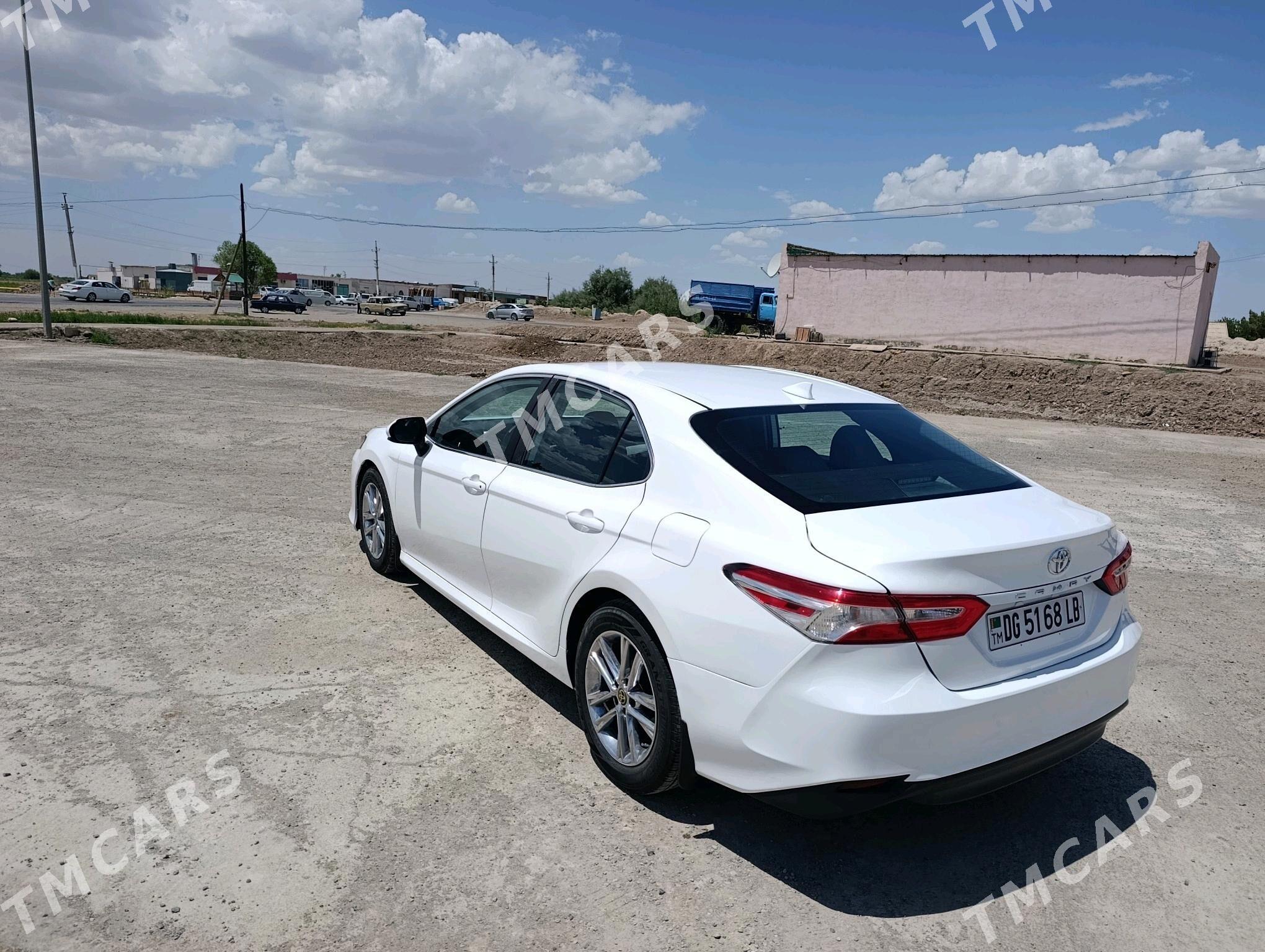Toyota Camry 2020 - 315 000 TMT - Дянев - img 7