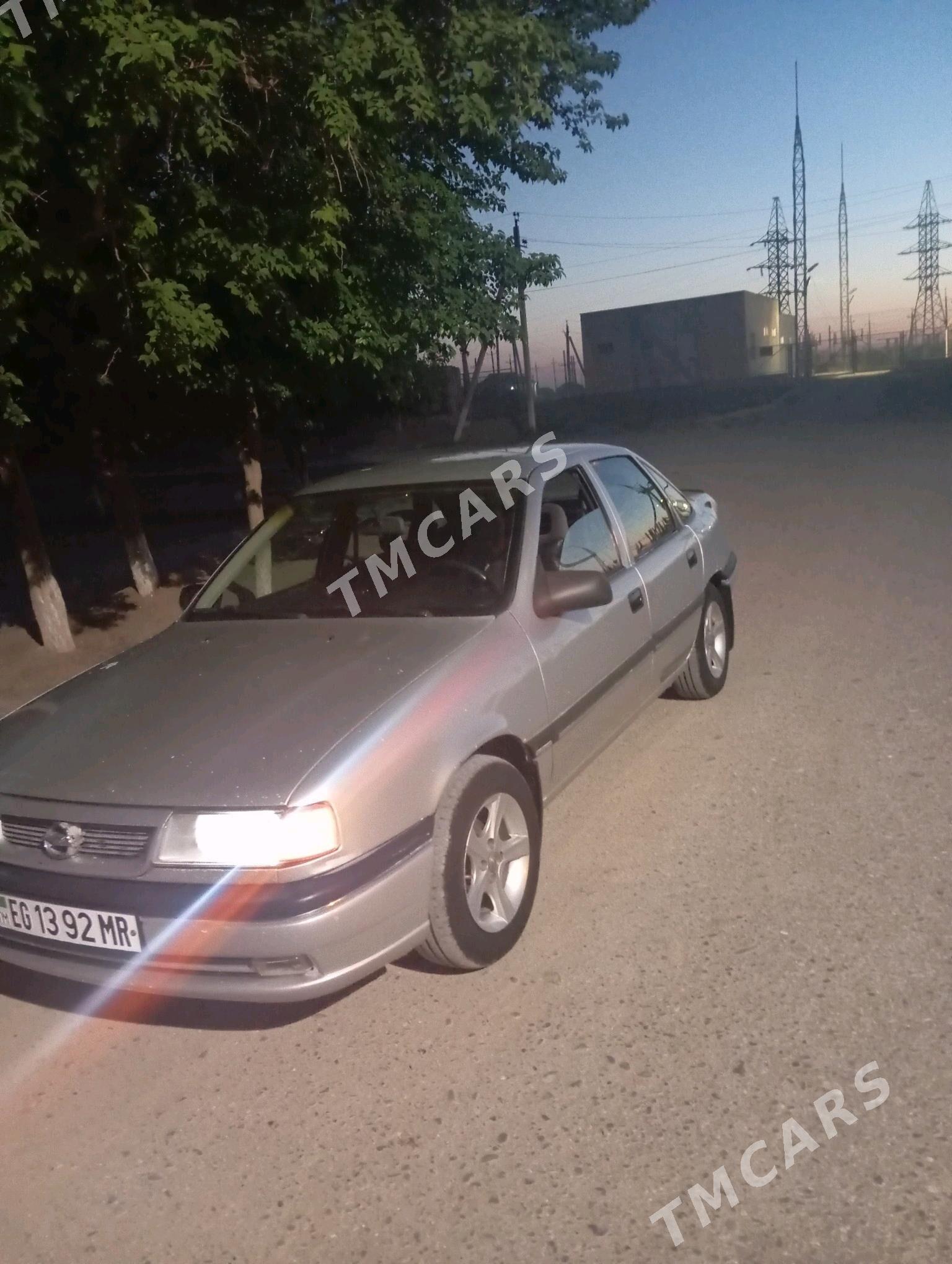 Opel Vectra 1992 - 36 000 TMT - Мары - img 4
