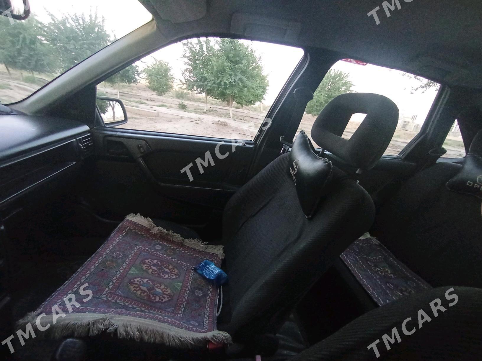Opel Vectra 1992 - 36 000 TMT - Мары - img 2