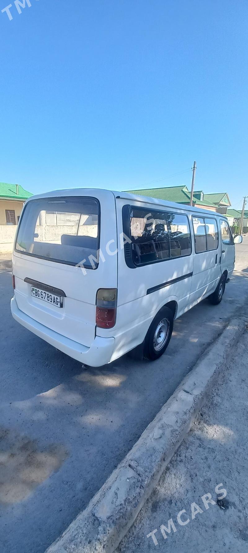 Toyota Hiace 1996 - 100 000 TMT - Бузмеин - img 4