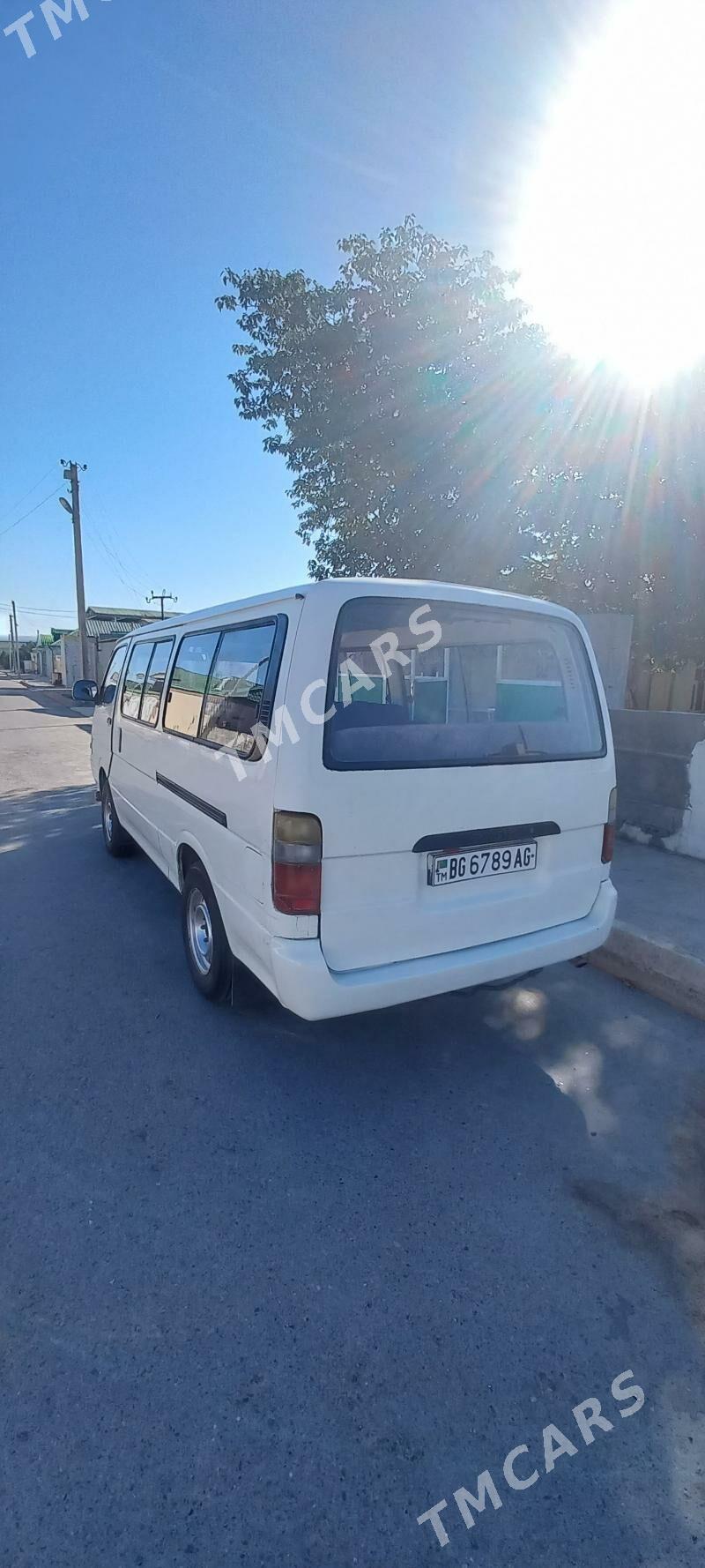 Toyota Hiace 1996 - 100 000 TMT - Бузмеин - img 5
