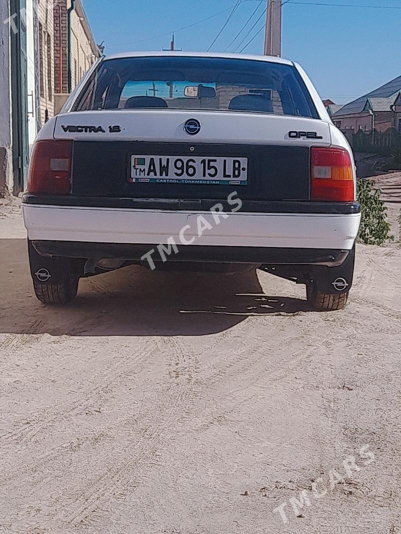 Opel Vectra 1990 - 33 000 TMT - Керки - img 3