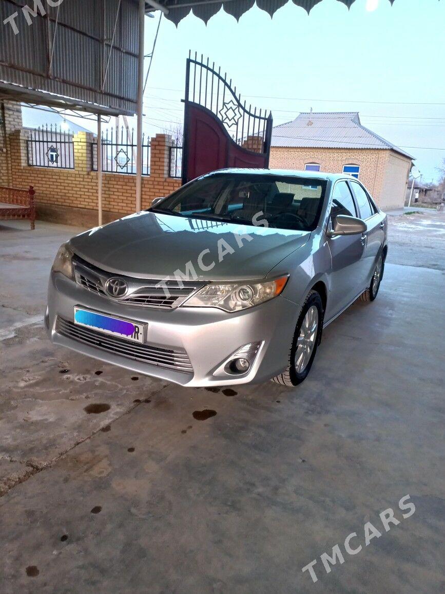 Toyota Camry 2013 - 190 000 TMT - Baýramaly - img 2