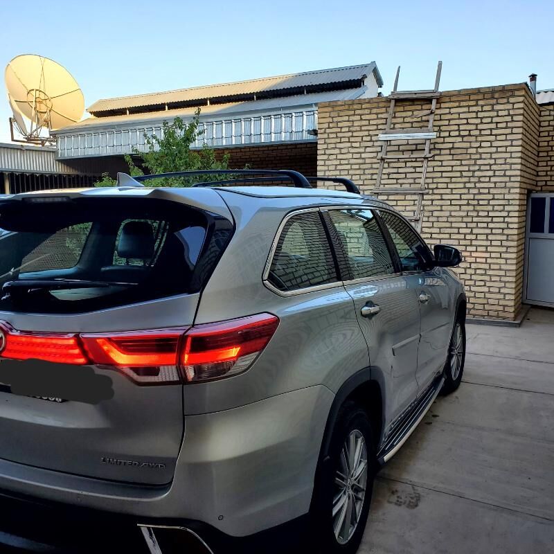 Toyota Highlander 2018 - 470 000 TMT - Мары - img 6