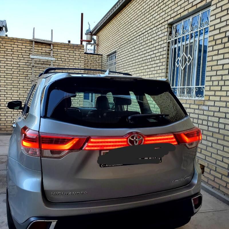 Toyota Highlander 2018 - 470 000 TMT - Мары - img 5