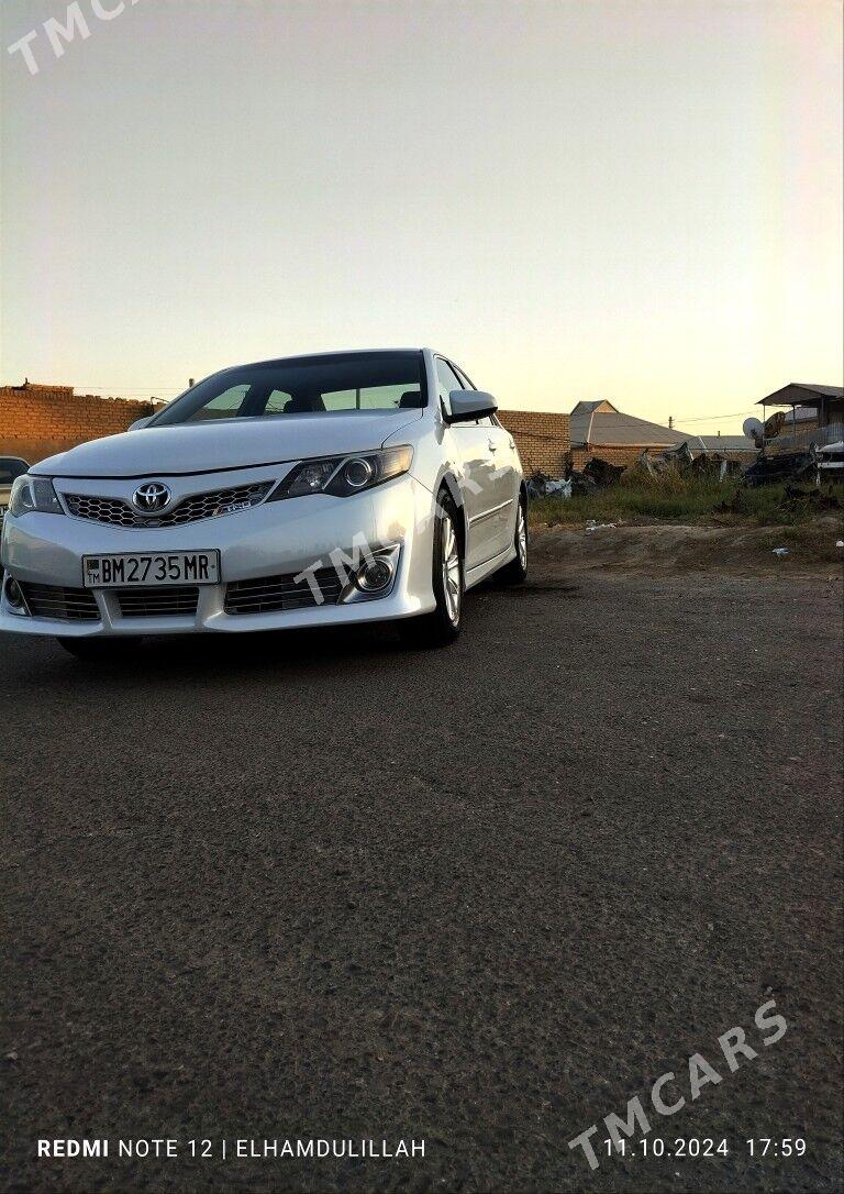 Toyota Camry 2012 - 200 000 TMT - Мары - img 4