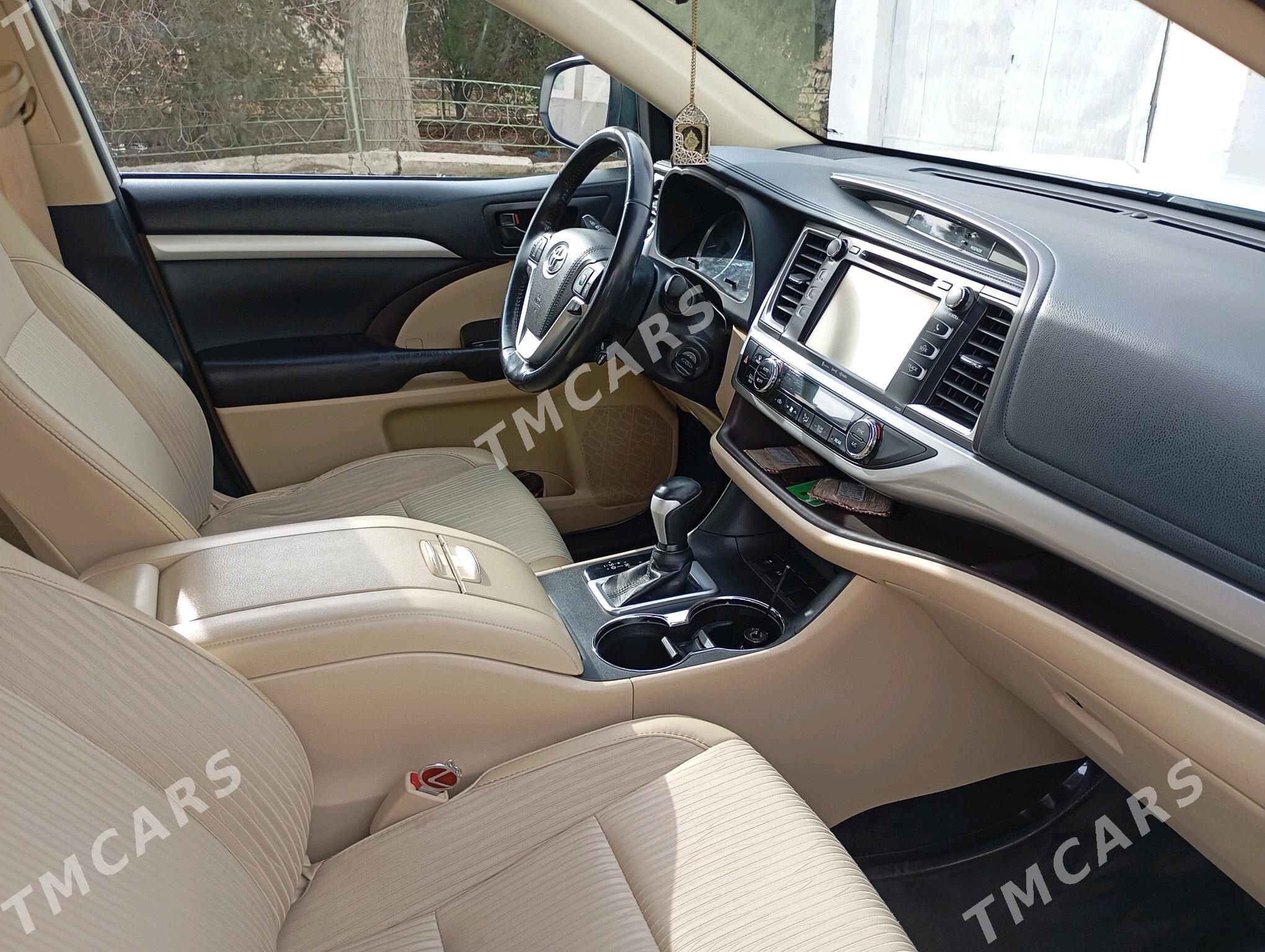 Toyota Highlander 2017 - 390 000 TMT - Гызыларбат - img 4