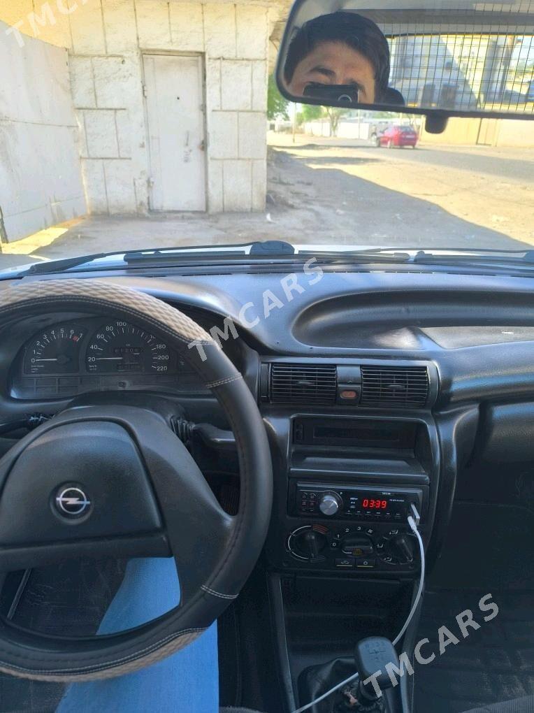 Opel Astra 1992 - 38 000 TMT - Мары - img 3