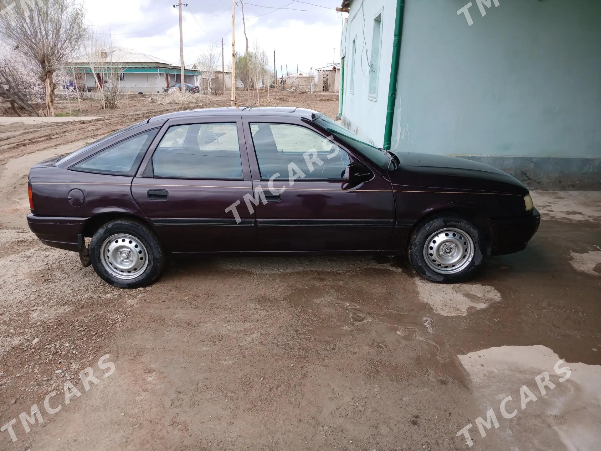 Opel Vectra 1990 - 21 000 TMT - Губадаг - img 2