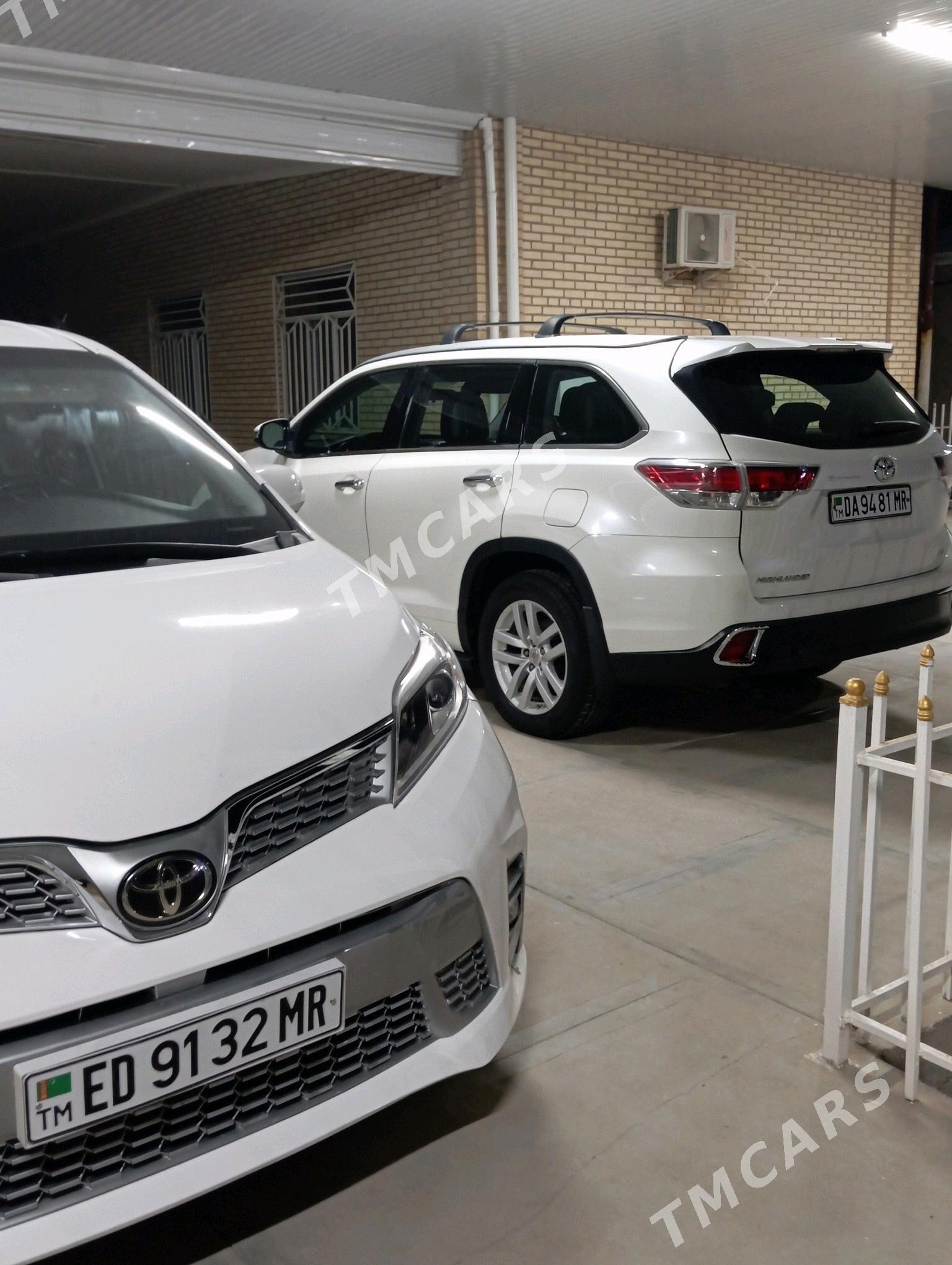 Toyota Sienna 2020 - 395 000 TMT - Мары - img 4