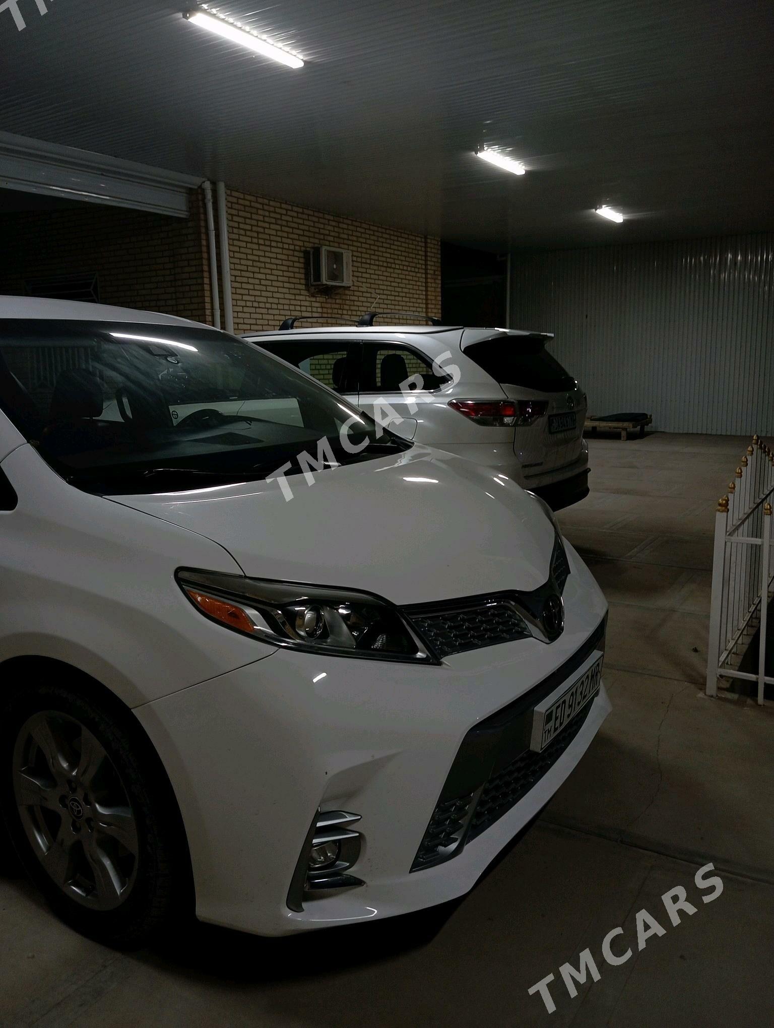 Toyota Sienna 2020 - 395 000 TMT - Мары - img 2