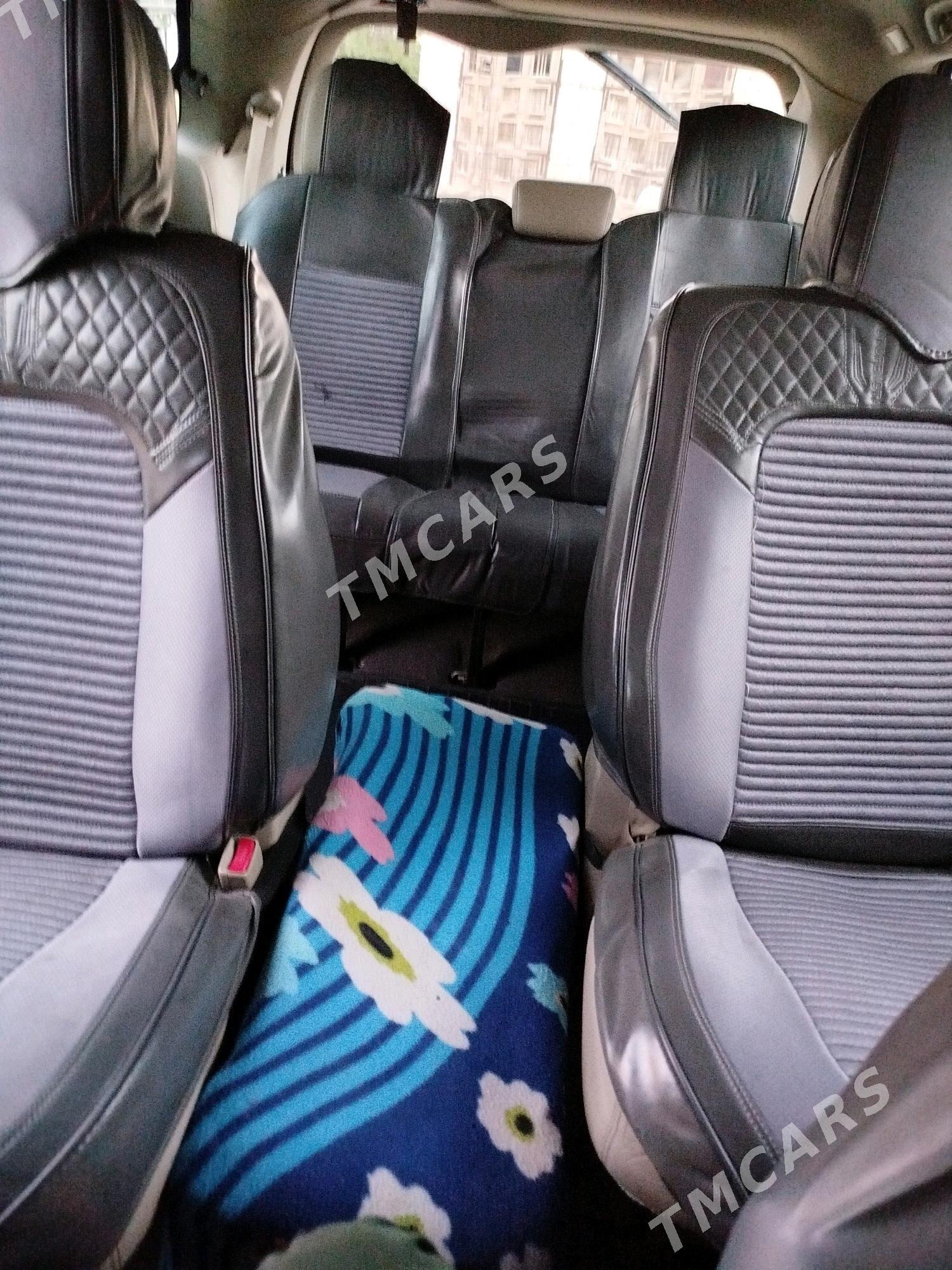 Toyota Sienna 2010 - 250 000 TMT - Байрамали - img 7