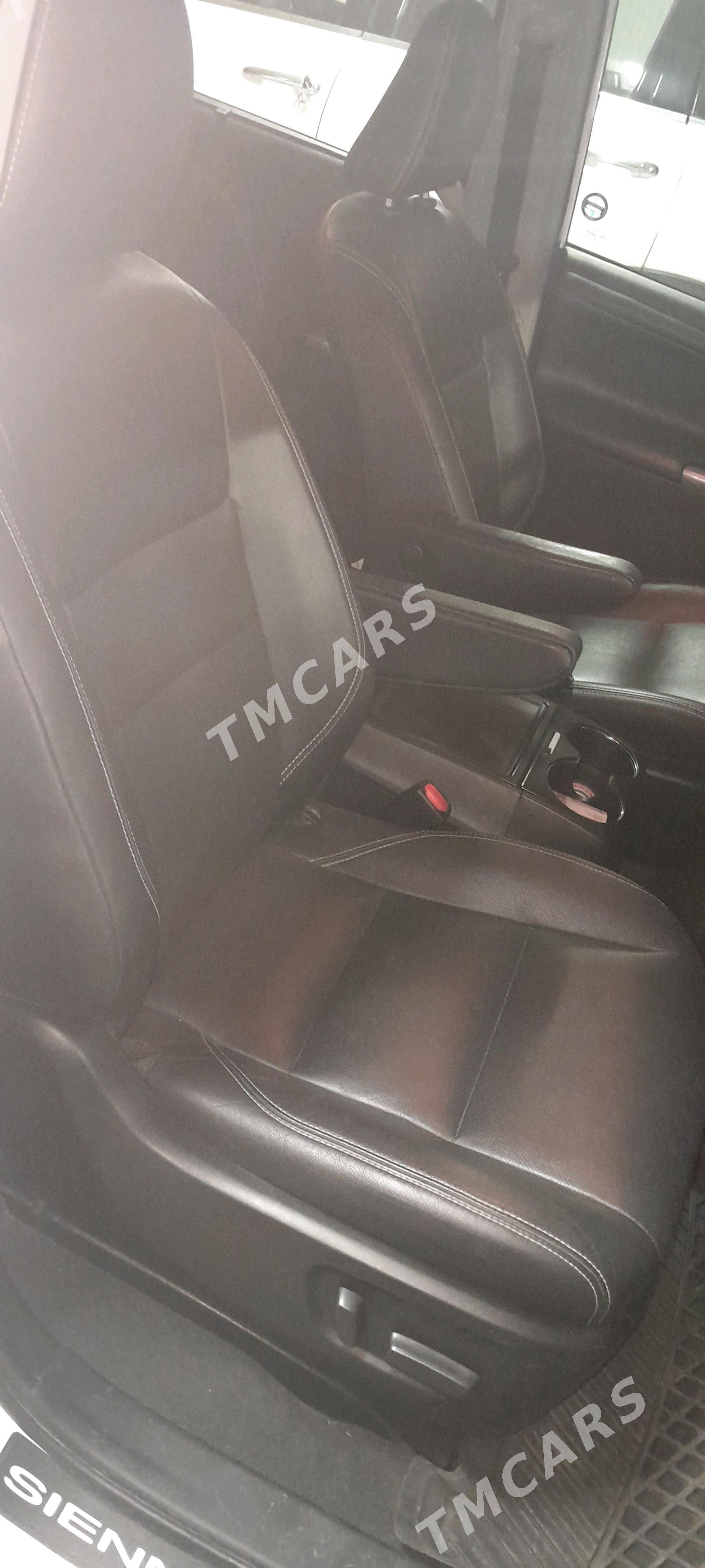 Toyota Sienna 2020 - 395 000 TMT - Мары - img 7