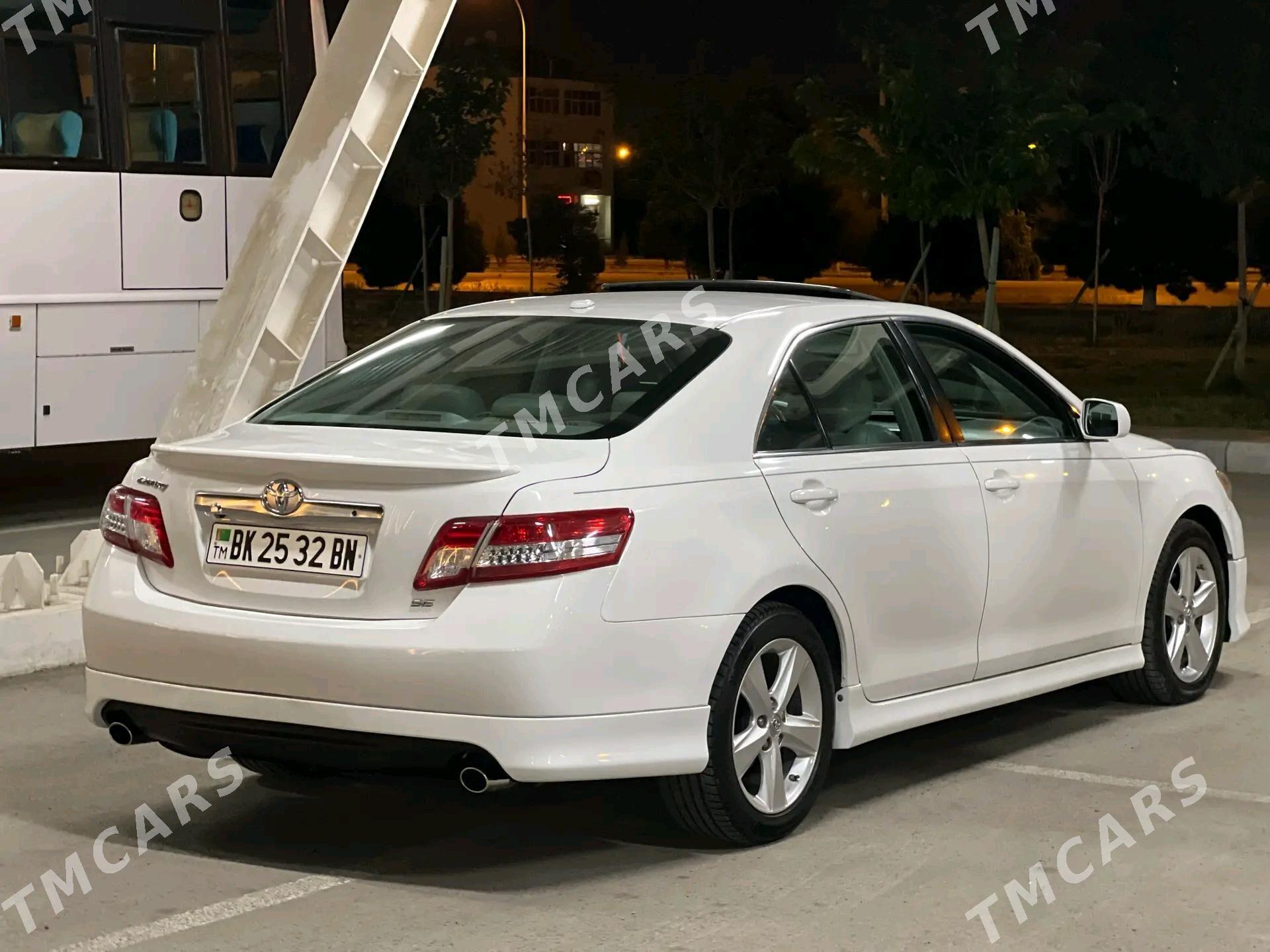 Toyota Camry 2010 - 227 000 TMT - Балканабат - img 4