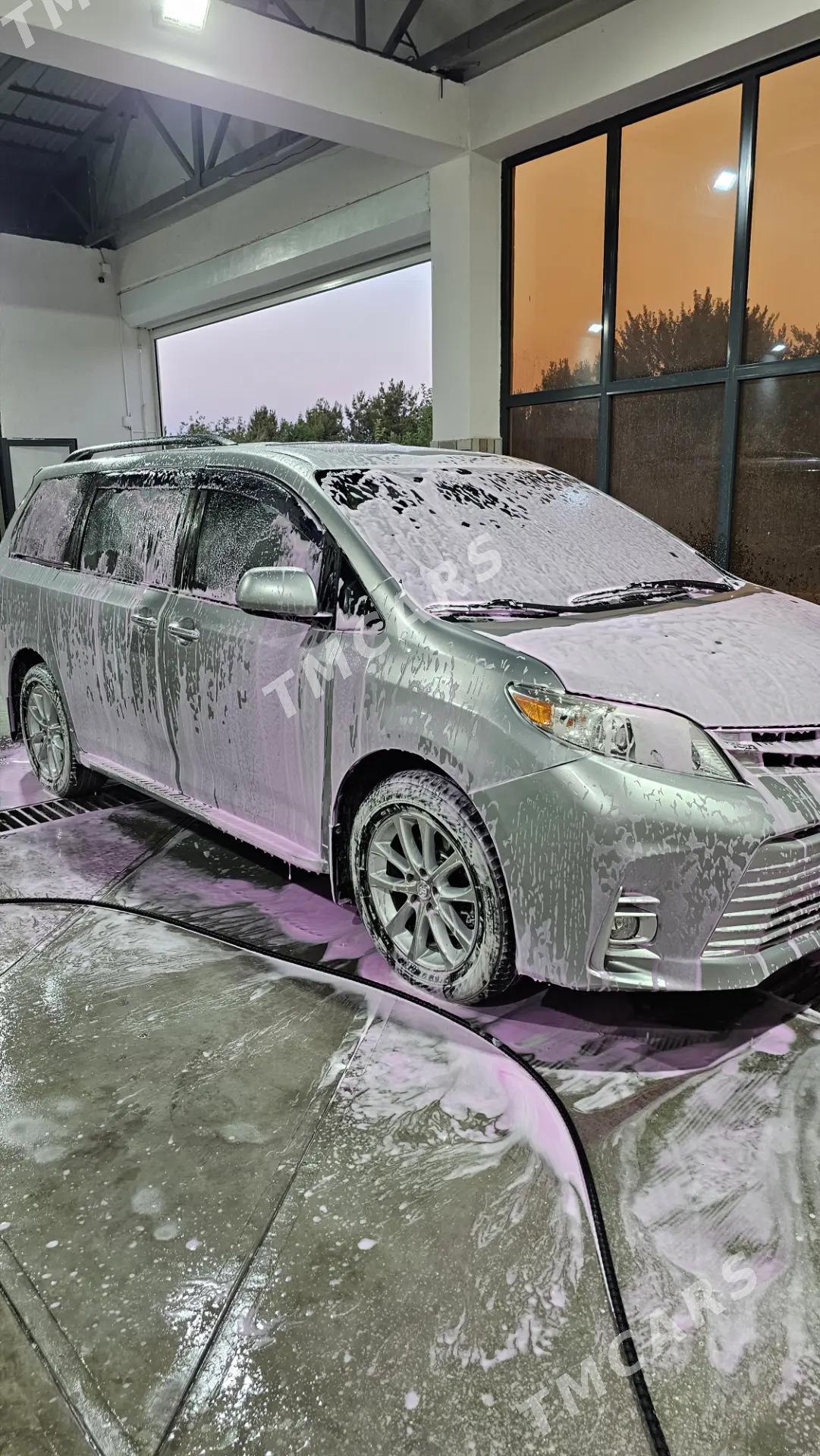 Toyota Sienna 2017 - 360 000 TMT - Туркменабат - img 4
