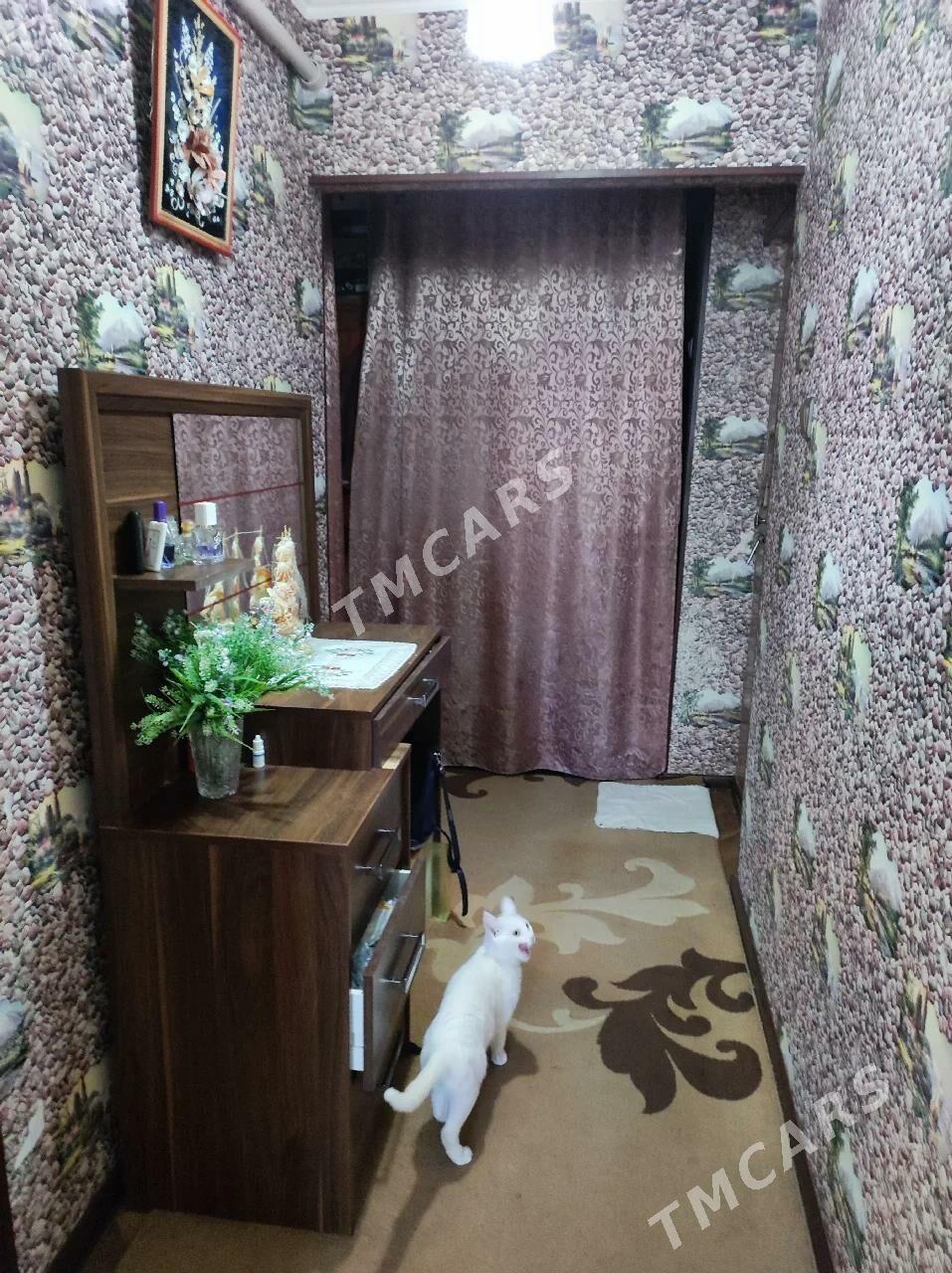Atabaeva köçe 4 etaj 1 kom  - Мары - img 3