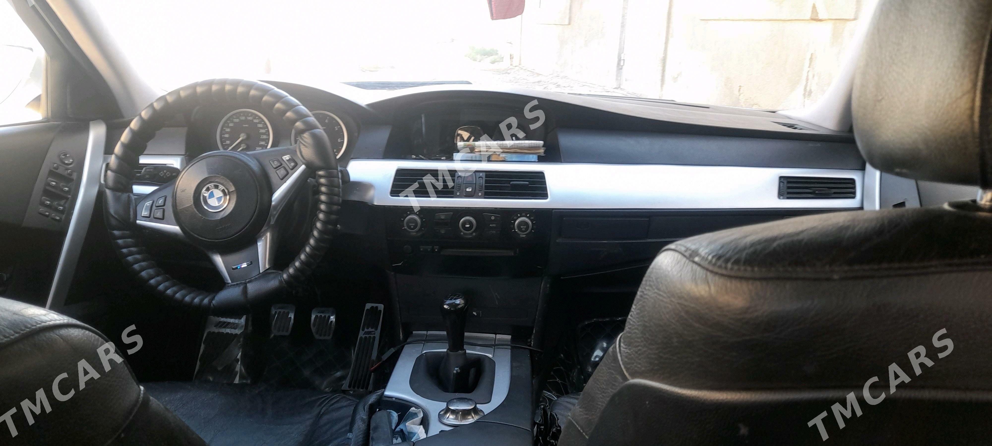 BMW E60 2004 - 135 000 TMT - Gyzylarbat - img 5