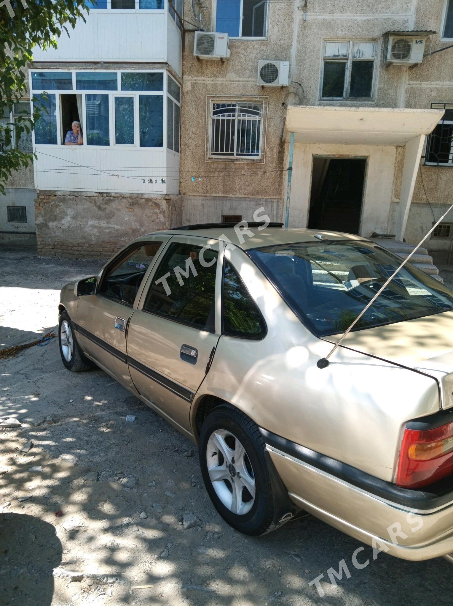 Opel Vectra 1989 - 38 000 TMT - Чарджоу - img 3