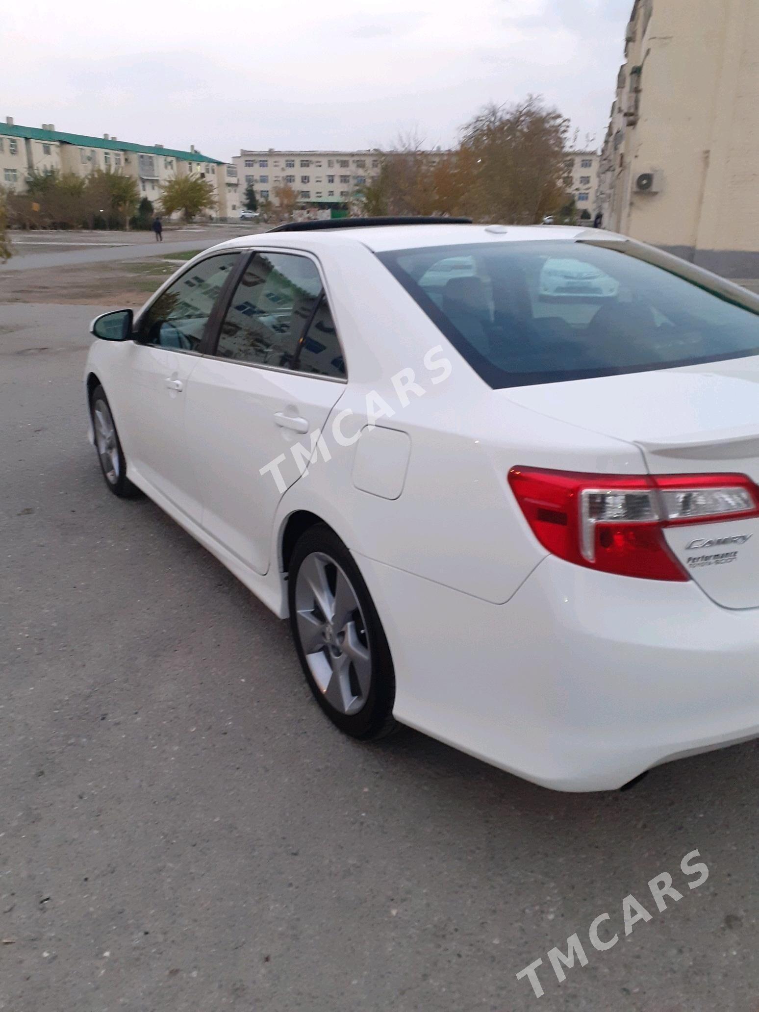 Toyota Camry 2012 - 277 000 TMT - Aşgabat - img 4