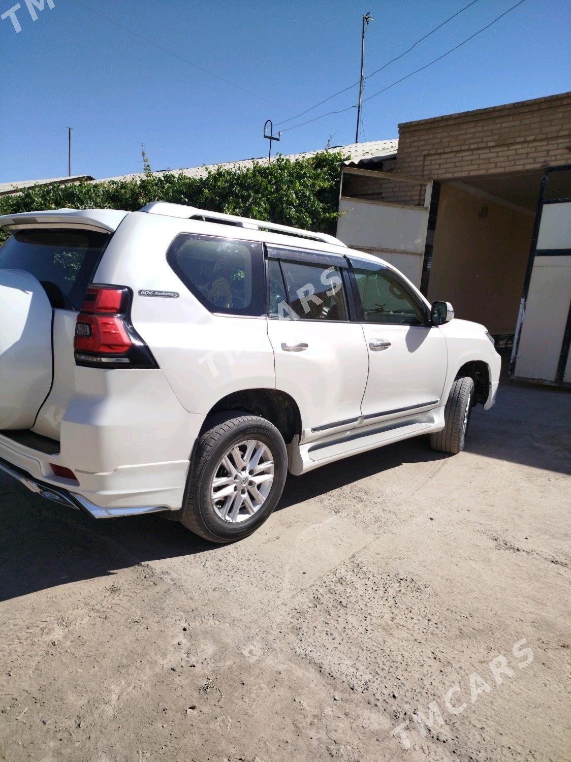 Toyota Land Cruiser Prado 2009 - 420 000 TMT - Kerki - img 4