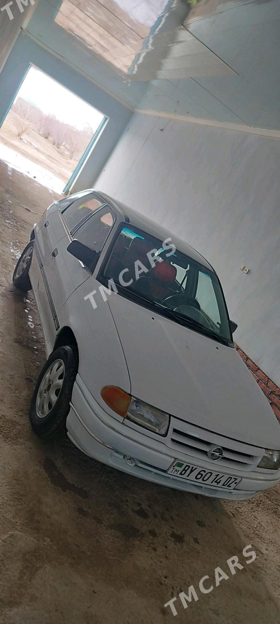 Opel Astra 1992 - 34 000 TMT - Türkmenbaşy etr. - img 3