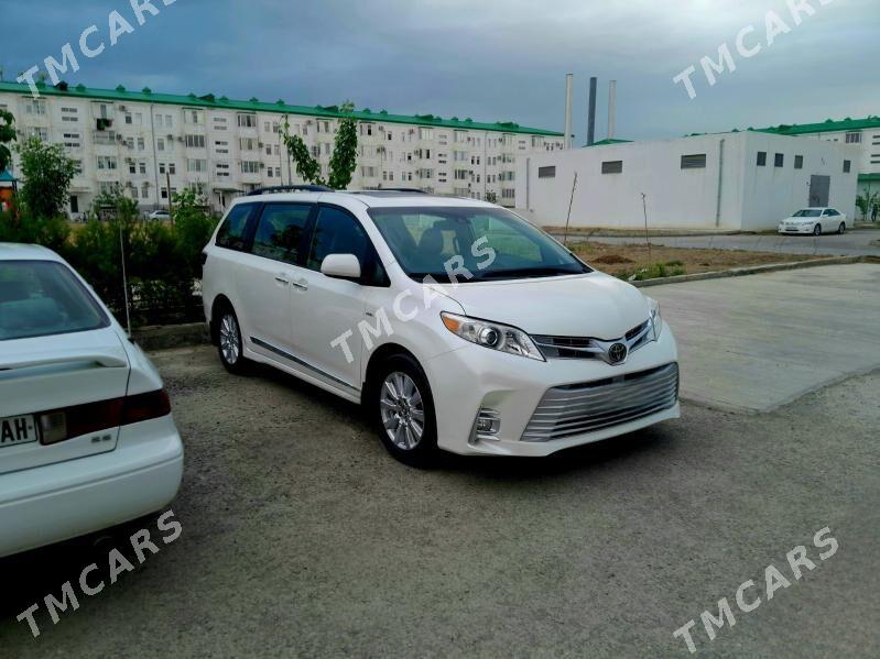 Toyota Sienna 2019 - 460 000 TMT - Aşgabat - img 2