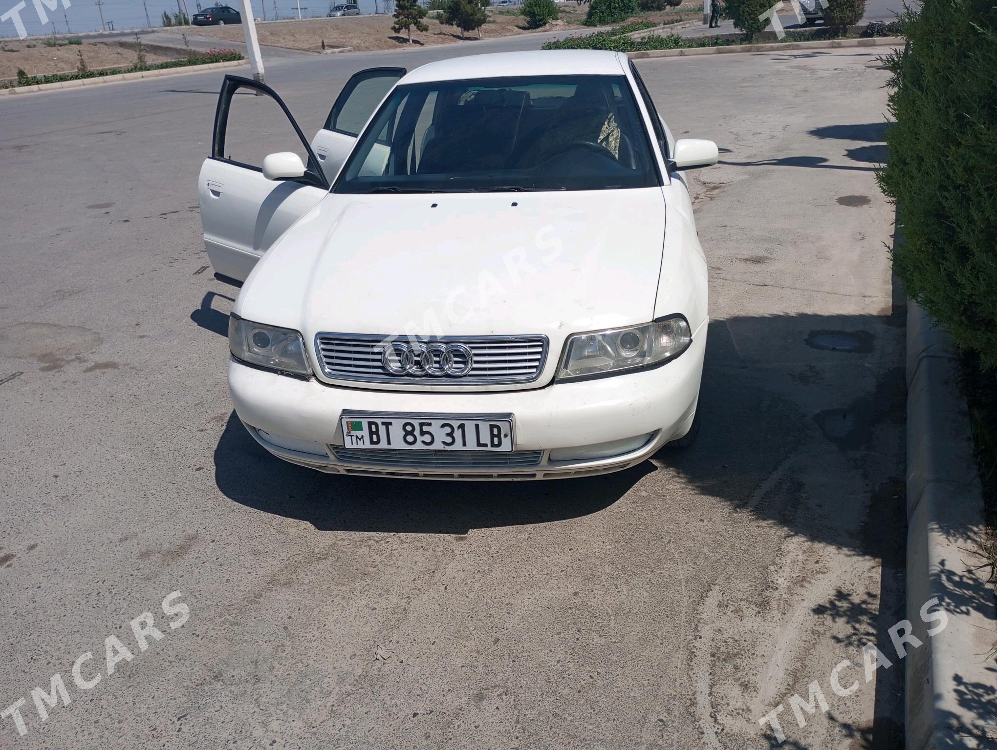 Audi A4 1999 - 35 000 TMT - Чарджоу - img 4