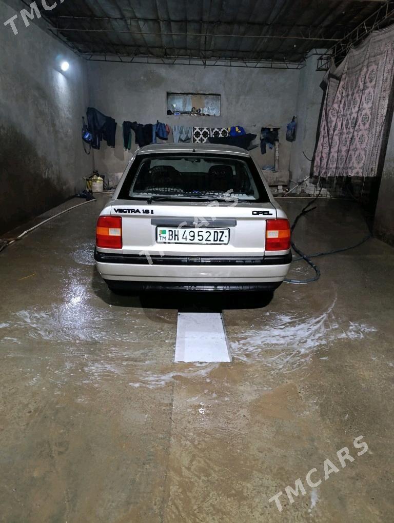 Opel Vectra 1990 - 30 000 TMT - Болдумсаз - img 4