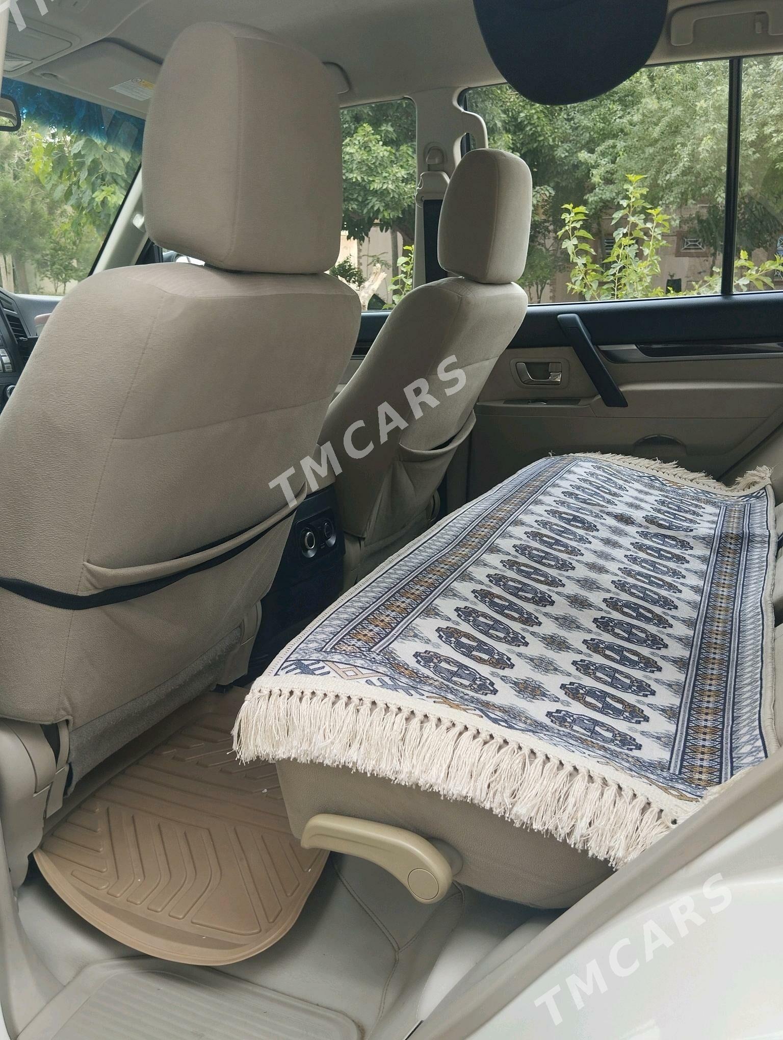 Mitsubishi Pajero 2010 - 225 000 TMT - Мары - img 7