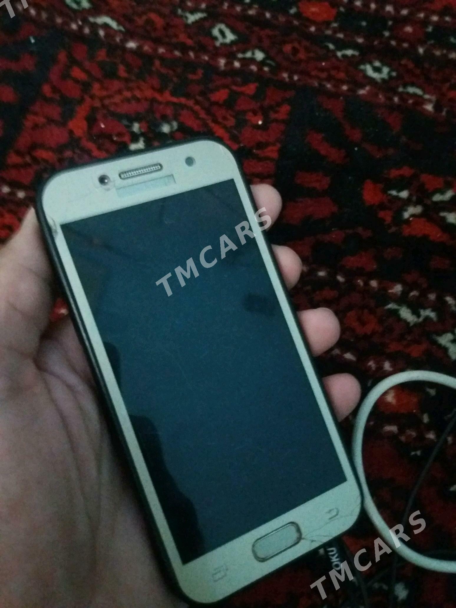 Samsung A3 - Балканабат - img 2