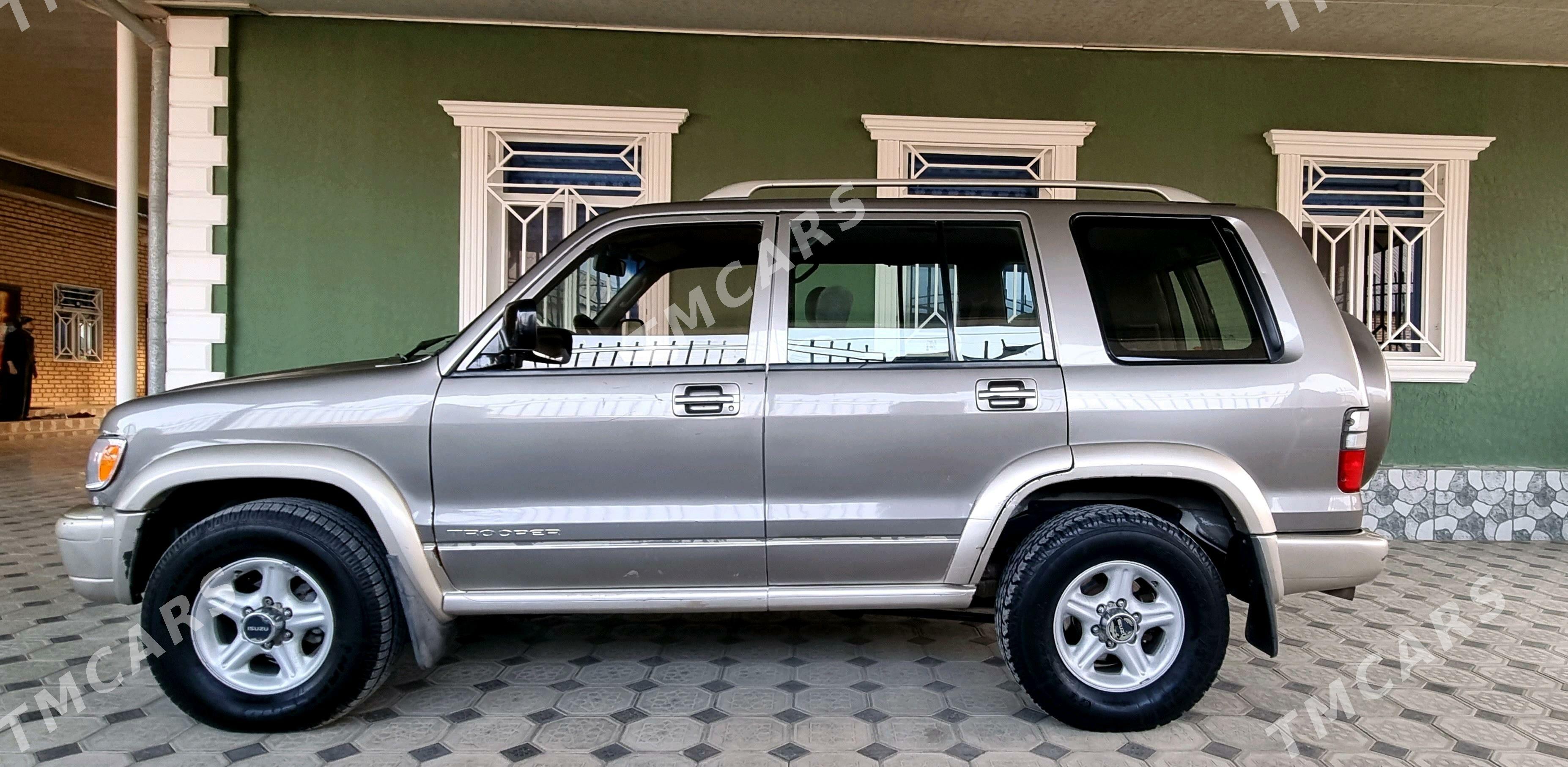 Isuzu Trooper 2001 - 120 000 TMT - Сакарчага - img 4