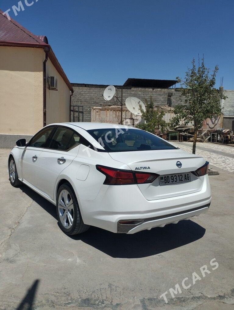 Nissan Altima 2019 - 195 000 TMT - Çoganly - img 3