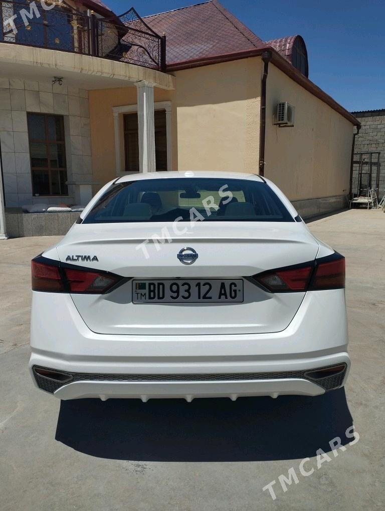 Nissan Altima 2019 - 195 000 TMT - Çoganly - img 9
