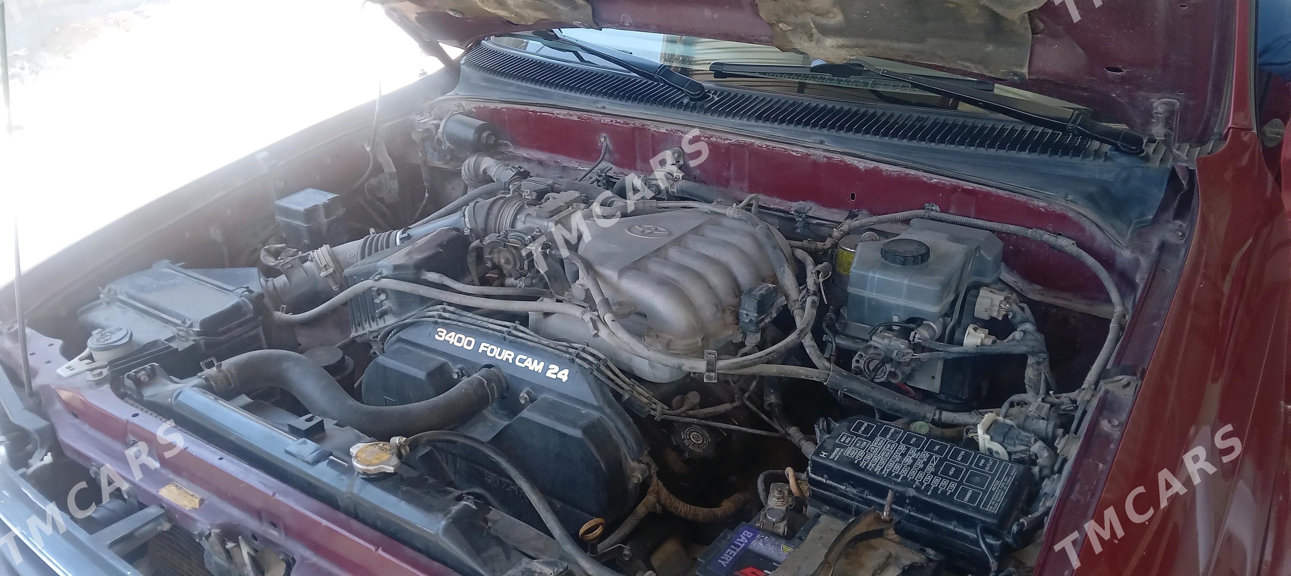 Toyota 4Runner 2002 - 145 000 TMT - Garadamak - img 4