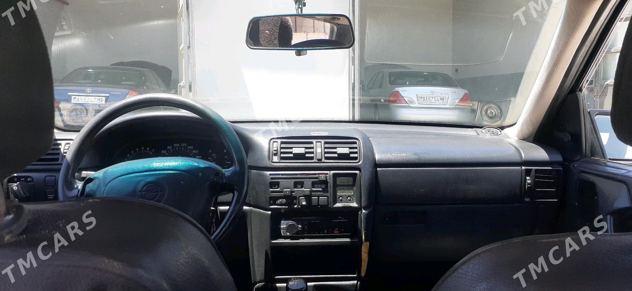 Opel Vectra 1993 - 33 000 TMT - Mary - img 10