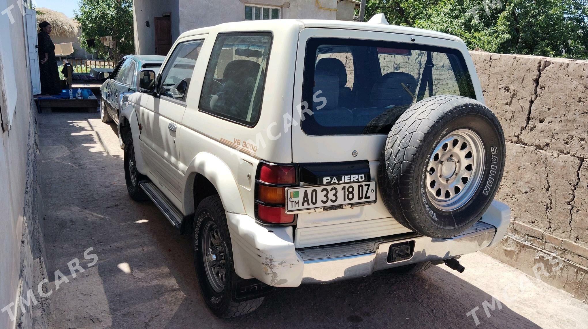 Mitsubishi Pajero 1992 - 65 000 TMT - Губадаг - img 6