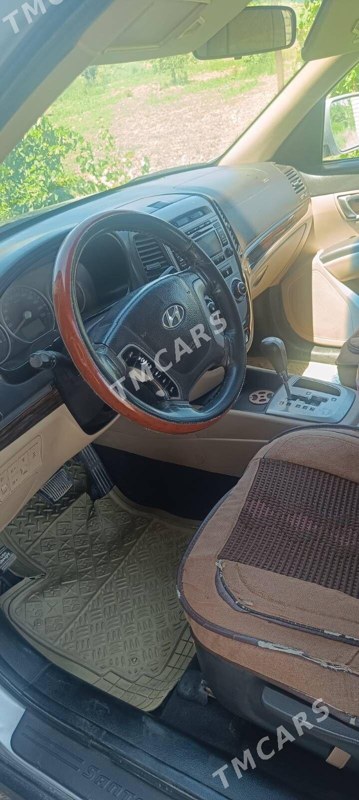 Hyundai Santa Fe 2012 - 170 000 TMT - Дянев - img 5