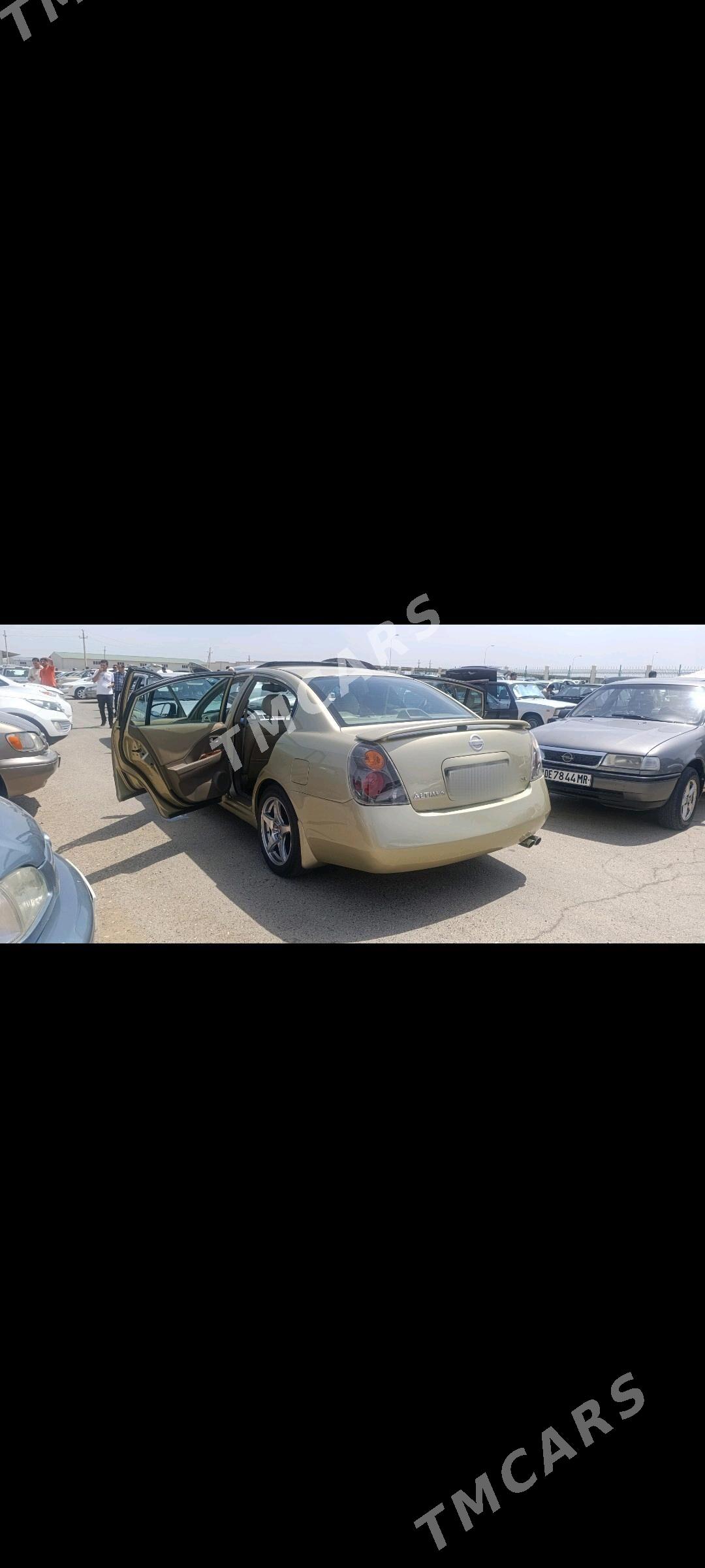 Nissan Altima 2003 - 110 000 TMT - Сакарчага - img 3