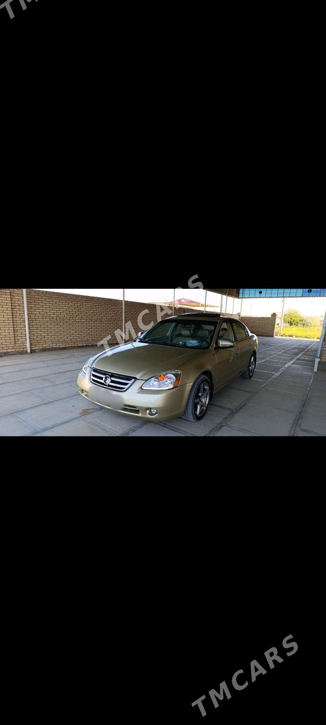 Nissan Altima 2003 - 110 000 TMT - Сакарчага - img 10