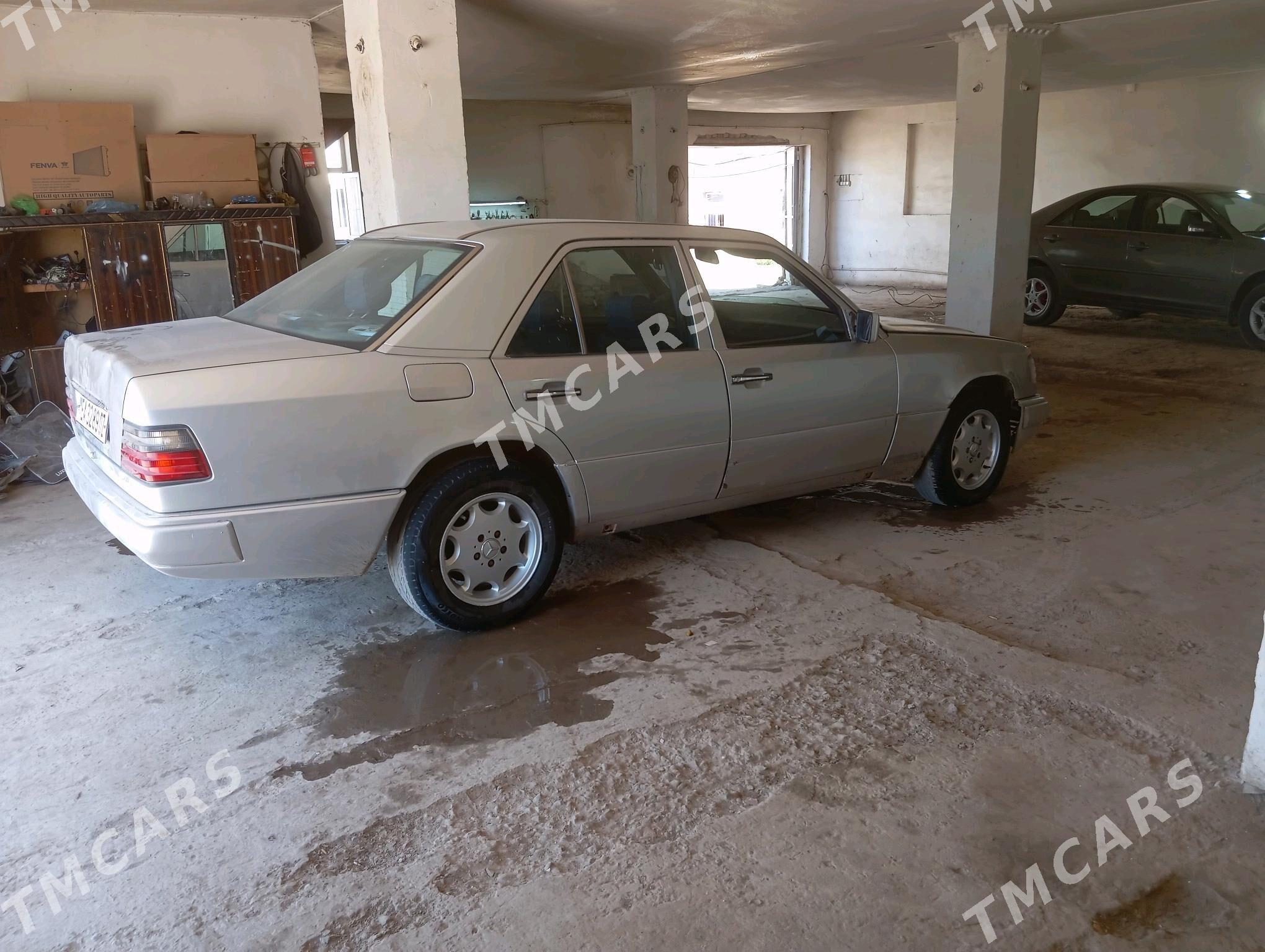 Mercedes-Benz E280 1994 - 36 000 TMT - Köneürgenç - img 3