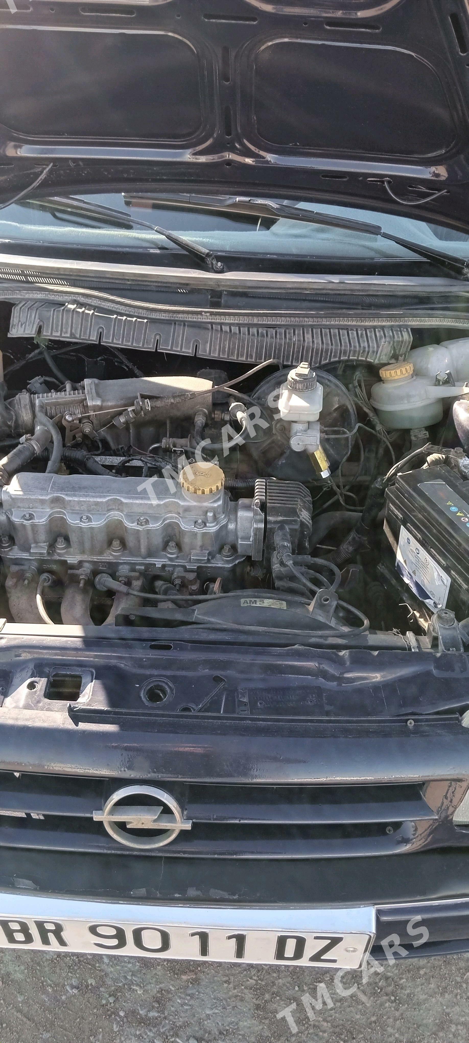 Opel Astra 1993 - 38 000 TMT - Дашогуз - img 5