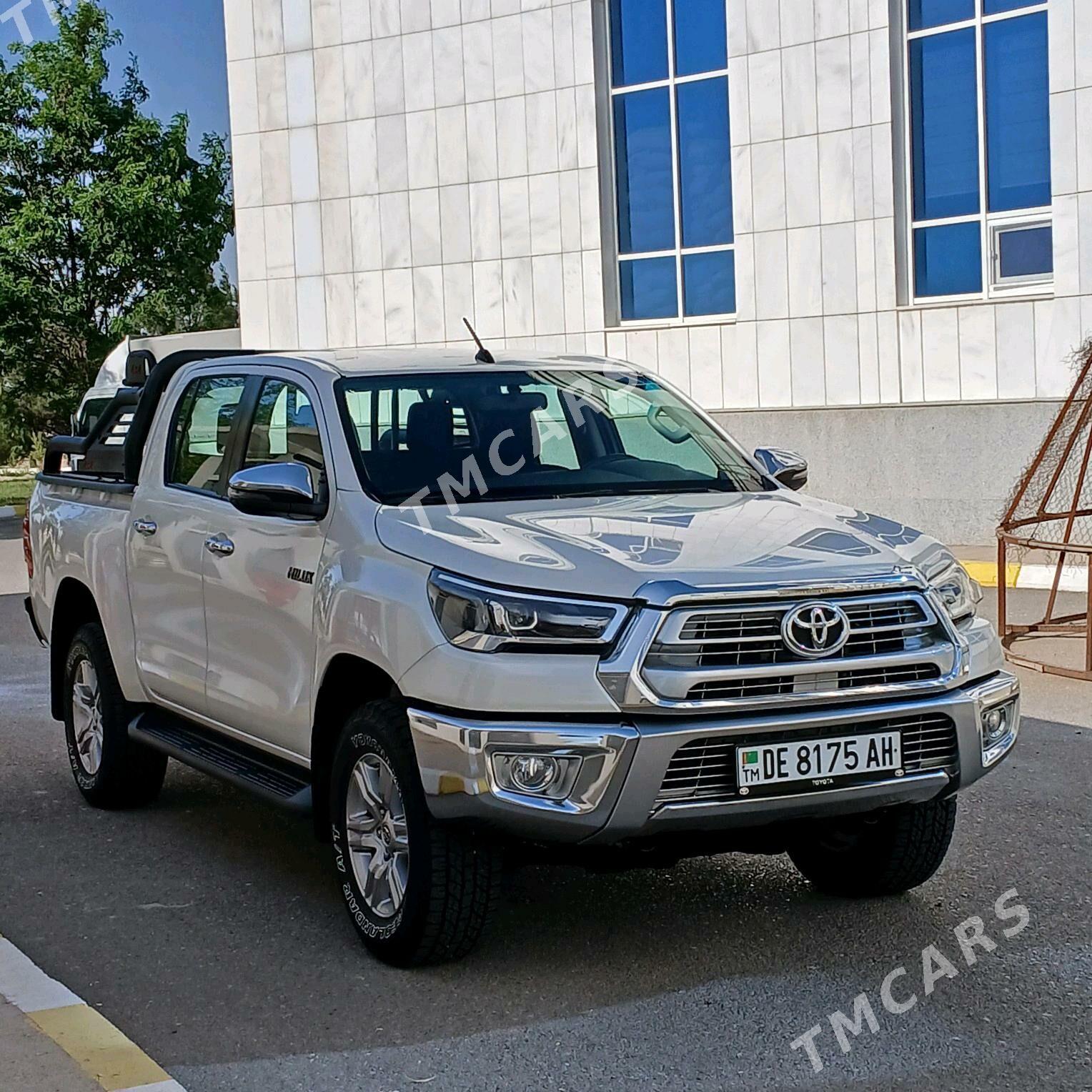 Toyota Hilux 2021 - 515 000 TMT - Aşgabat - img 10
