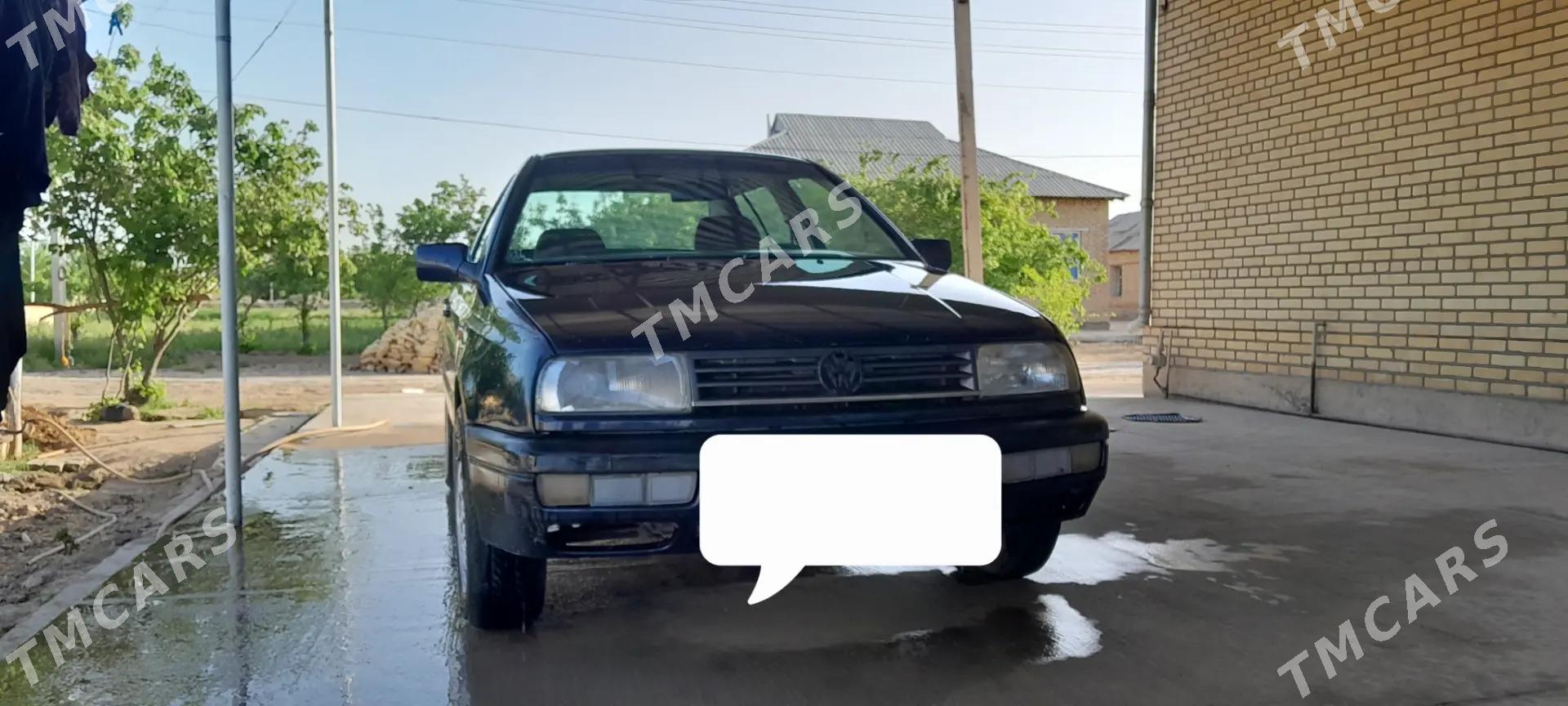 Volkswagen Golf 1994 - 25 000 TMT - Туркменгала - img 3
