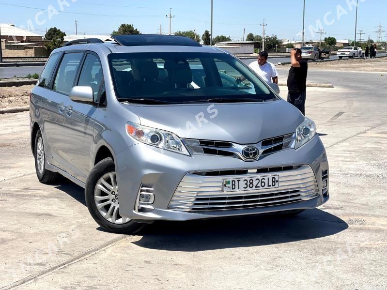 Toyota Sienna 2018 - 400 000 TMT - Türkmenabat - img 2