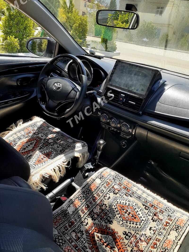 Toyota Yaris 2014 - 170 000 TMT - Ашхабад - img 8