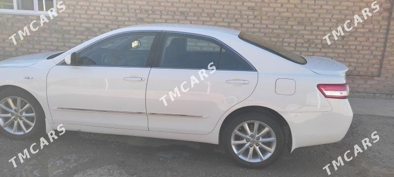 Toyota Camry 2011 - 150 000 TMT - Baýramaly - img 3