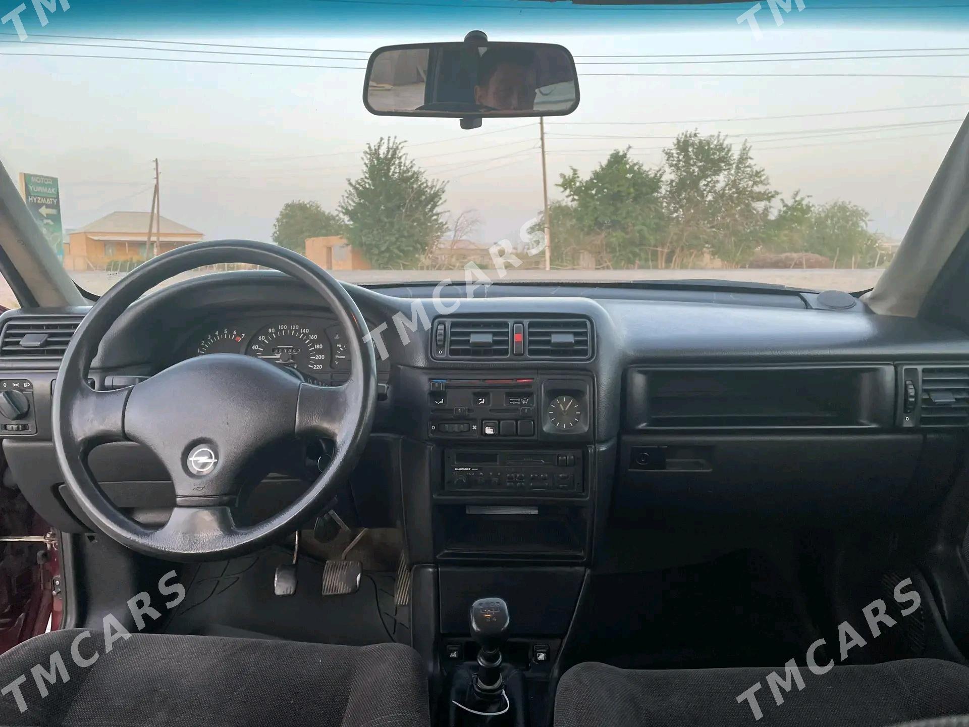 Opel Vectra 1991 - 36 000 TMT - Мургап - img 6