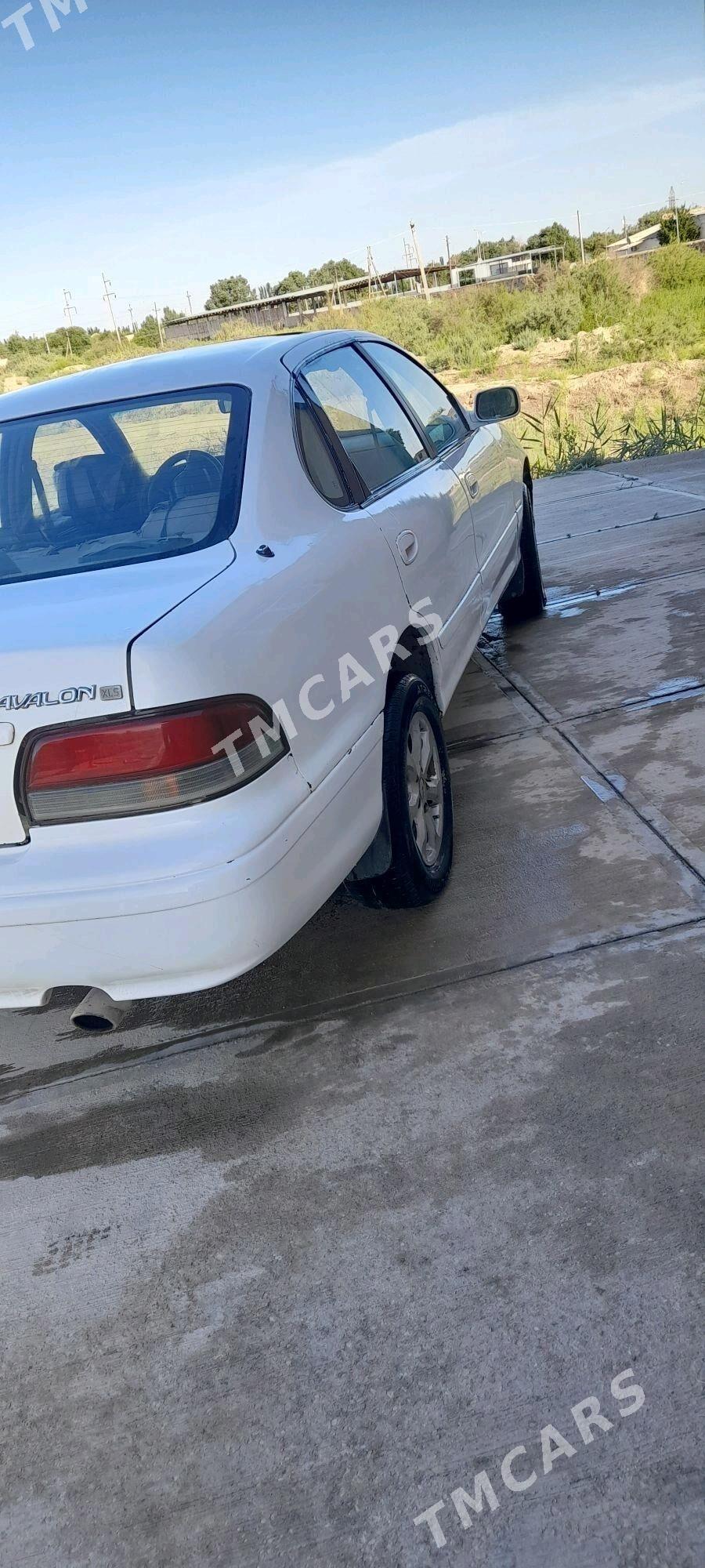 Toyota Avalon 1996 - 90 000 TMT - Гурбансолтан Едже - img 3