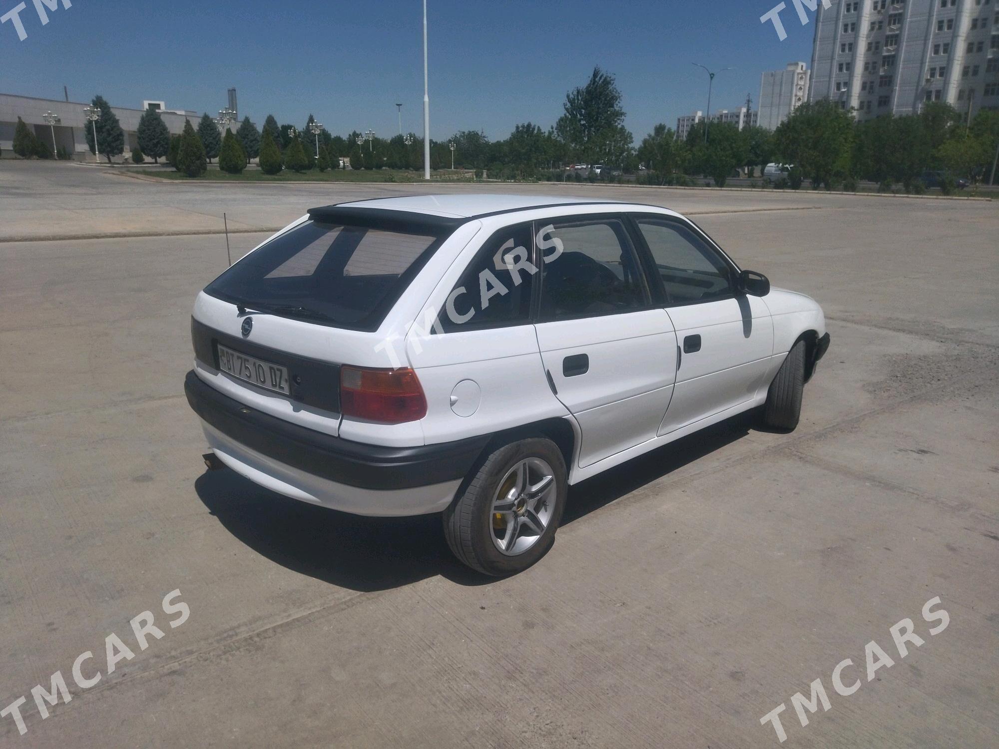 Opel Astra 1993 - 40 000 TMT - Дашогуз - img 2