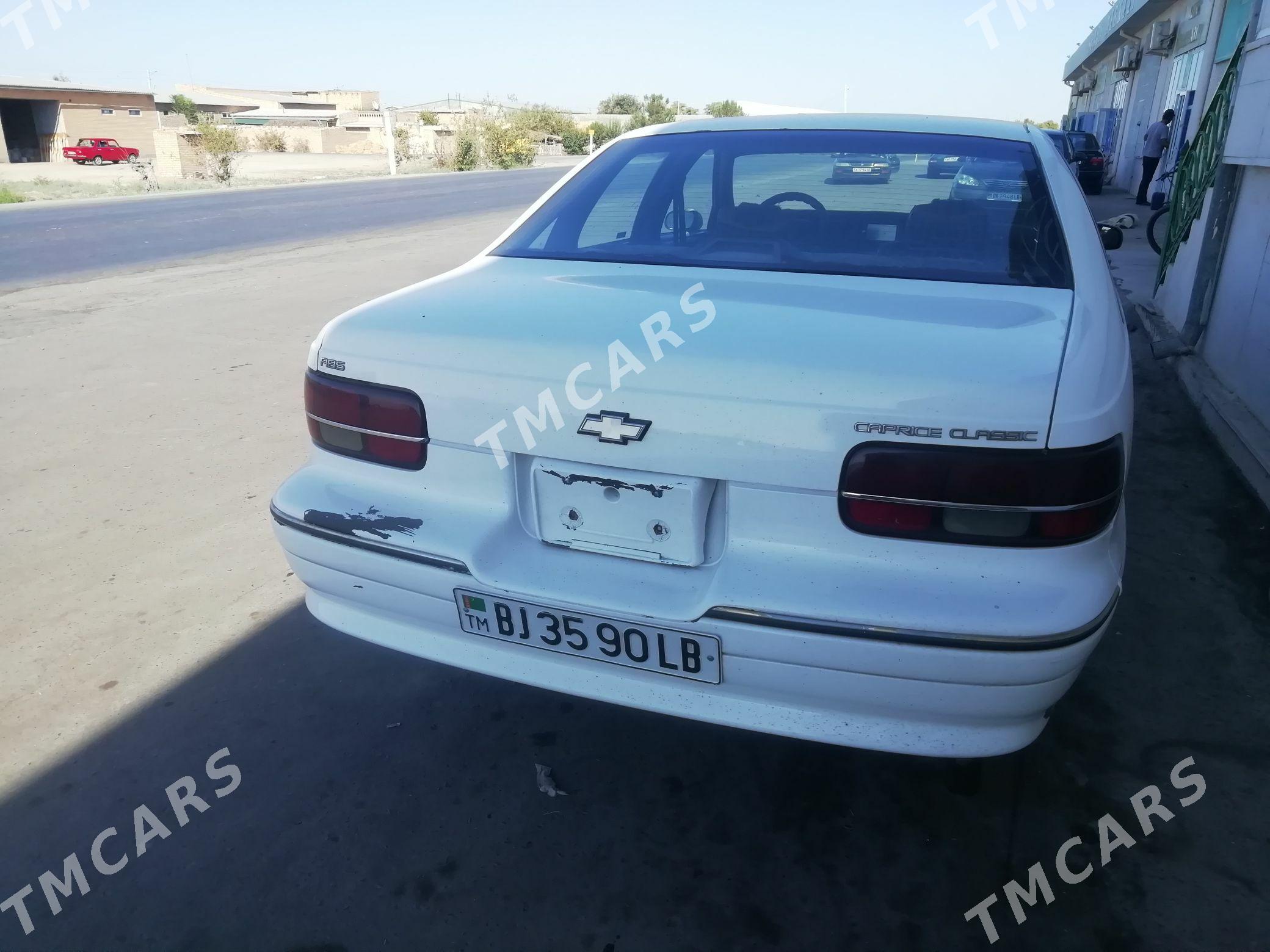 Chevrolet Caprice Classic 1992 - 30 000 TMT - Чарджоу - img 2
